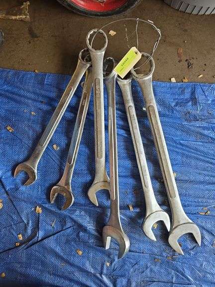 Combination wrenches-1 3/8-2” image