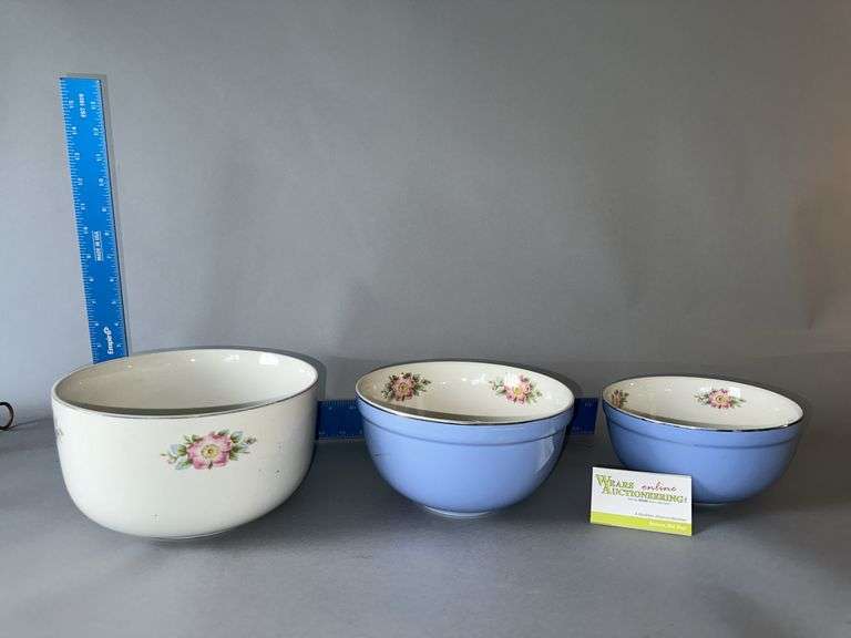 3 Hall china nesting mixing bowls image