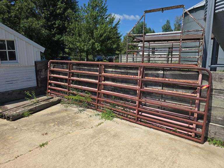 (2) 16' pipe gates image