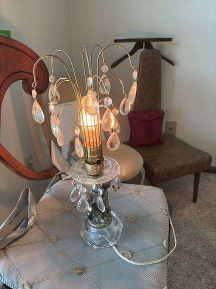Modern round table with cover and three lamps