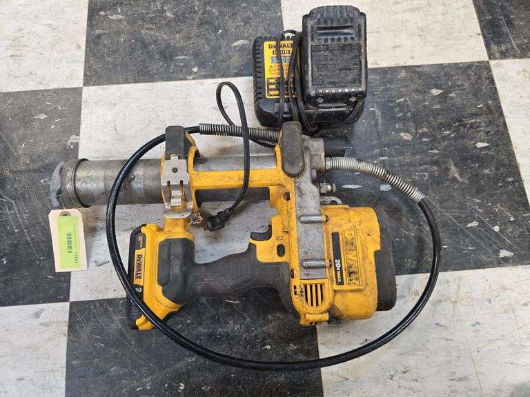 Dewalt 20V grease gun image