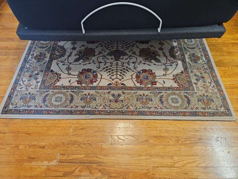 Rug 6' x 9' image