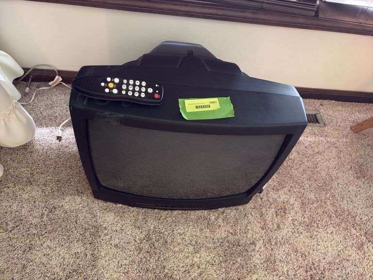 Sylvania gaming TV with remote Model SRT2219
