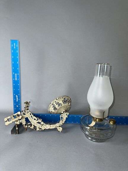 Ideal Stove & Lamp Co wall bracket and lamp image