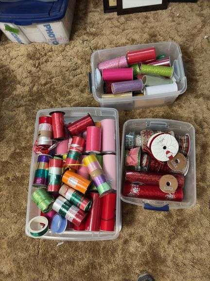 Three totes ribbon