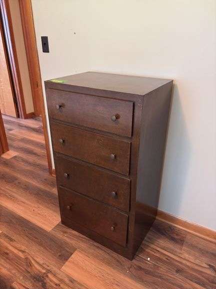 17D x 24L x 43H 4 drawer dresser image