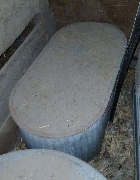 24" x 48" stock tank image