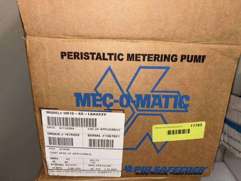 Dolphin Series peristaltic metering pump Model UD10-XA-LSAUXX image