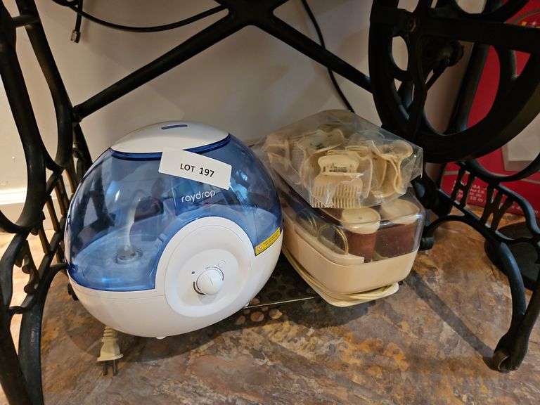 Humidifier, Curlers image