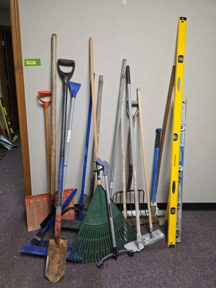Long handled tools as shown image