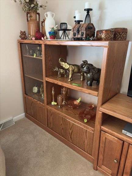 Entertainment stand 16D x 52L x 48H NO CONTENTS