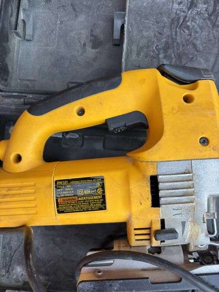 Dewalt Jig saw in black case