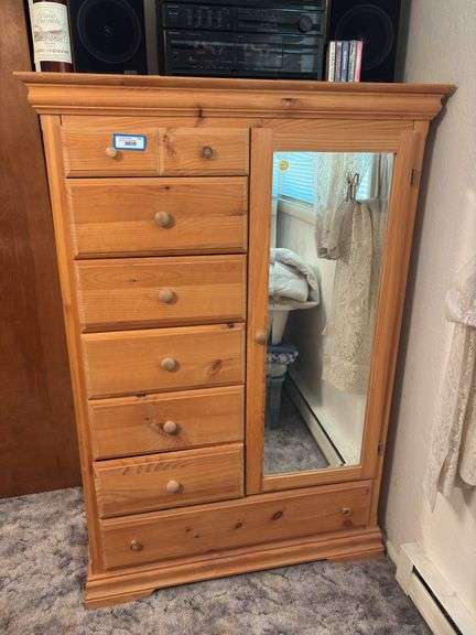 Oak armoire 43 x 20 x 62 with mirror image