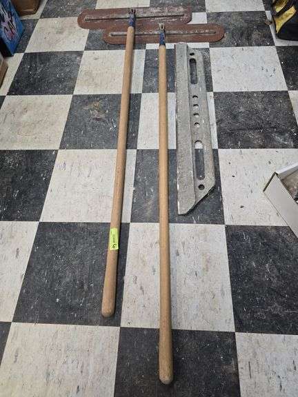 (2) 24" Fresno w/ handles and 36" alum screed image