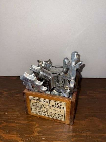 Wooden 1/2 dozen egg tote and cookie cutters image