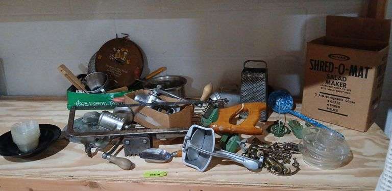 Kitchen tools and gadgets, blue swirl ladle etc...
