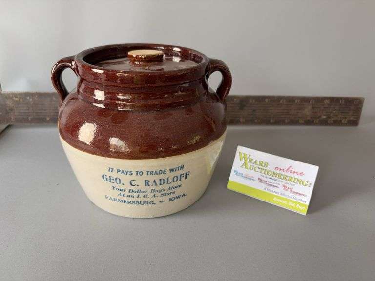 Geo. C. Radloff Farmersburg, IA bean pot 6T x 7R image