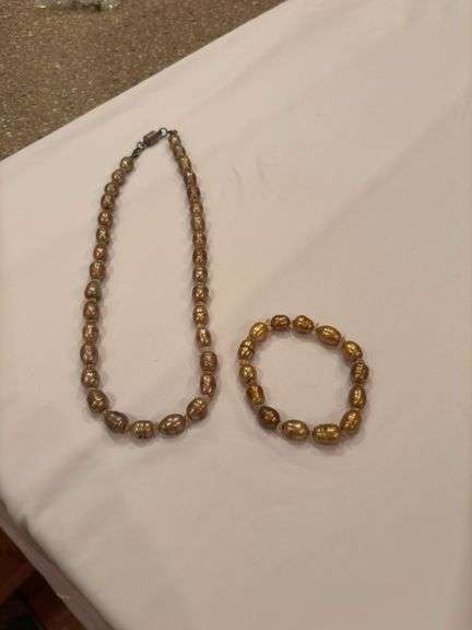 Cultured Pearl necklace and bracelet image