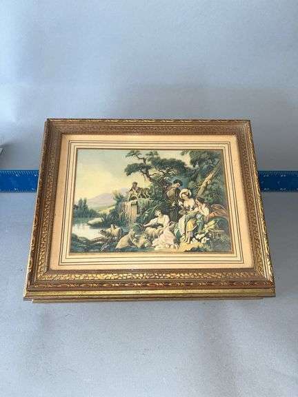 Lift lid dresser box with picture frame top image