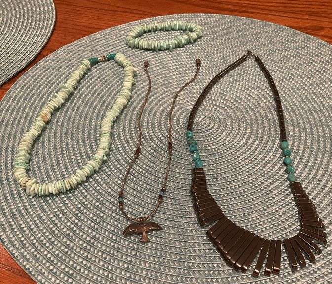 Native American Necklaces and bracelet image