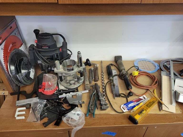 Router, router base and more-Bring box to pack image