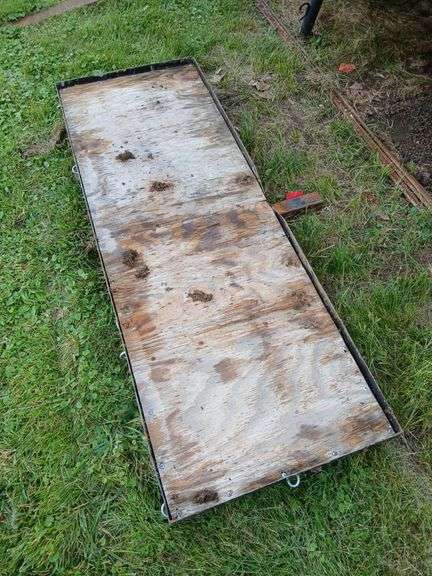 22" x 60" hitch receiver carrier