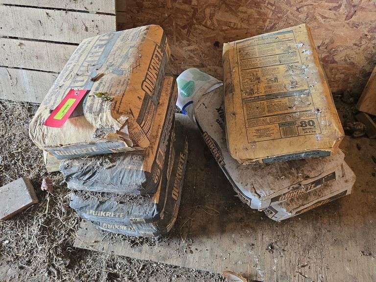 (7) 80# bags of Quikcrete concrete mix image