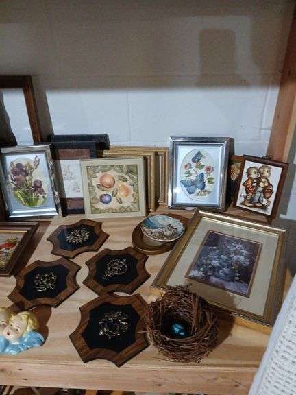 More wall art, decor and pictures
