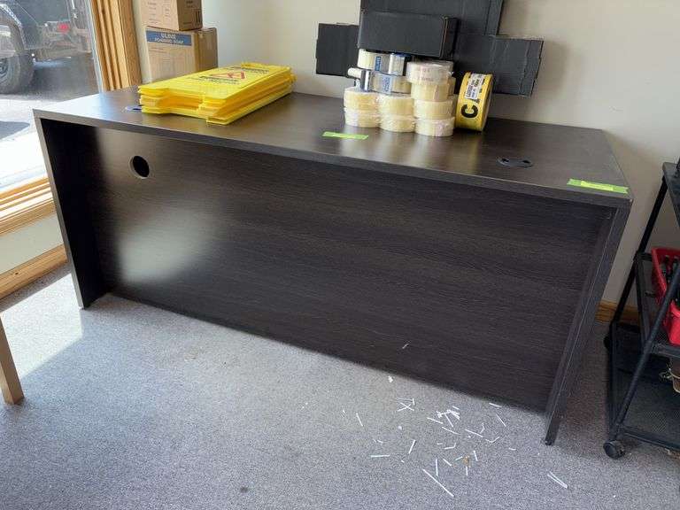 30x66x80 desk NO CONTENTS image