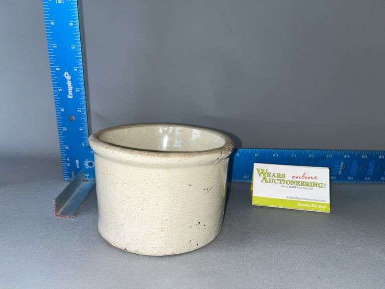 Round bottom stoneware beater jar image