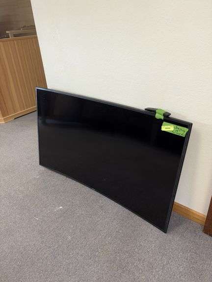 Samsung 55” curved screen TV w remote Model UN55MU6490F No base image