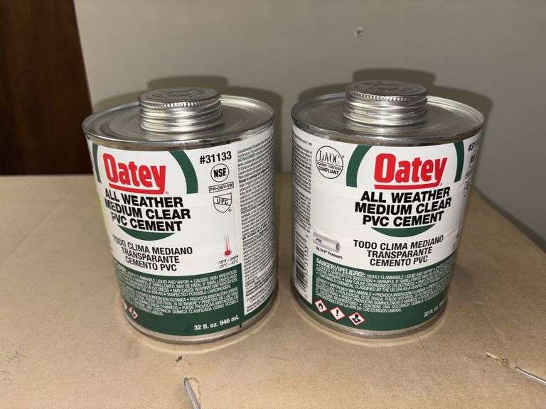 (2) 32oz cans Oatey all weather medium clear PVC cement image