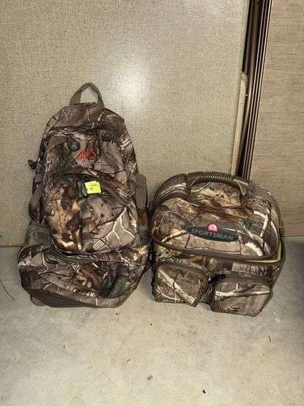Igloo sportsman camo cooler, and camo back pack image
