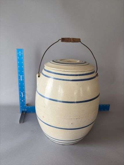 White with blue rings five? gallon crock cooler with lid image