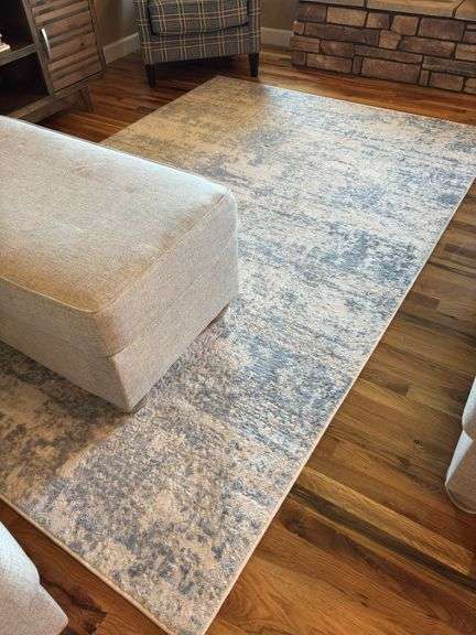 Rug 6x9 (blue and cream tones)