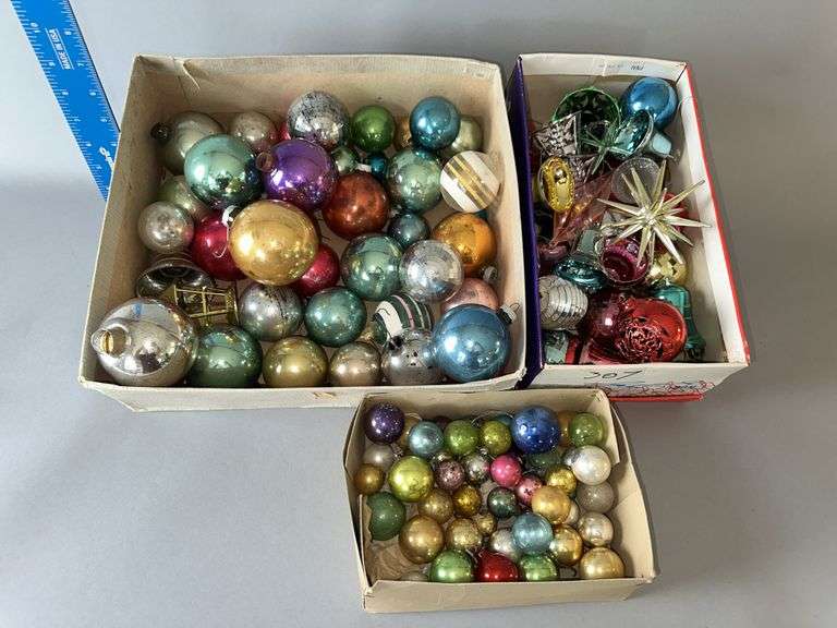 More Christmas tree ornaments, some Shiny Brite image