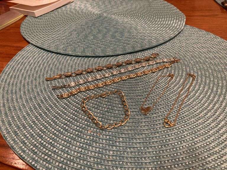 Bracelets image
