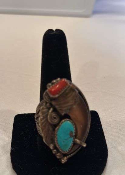 Native American Turquoise and coral, what appears to be a bear claw, unmarked, Size approximately 11 image