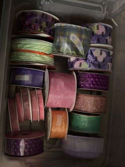 Four totes ribbon