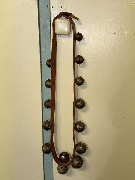 Set of 11 collar sleigh bells on new leather image
