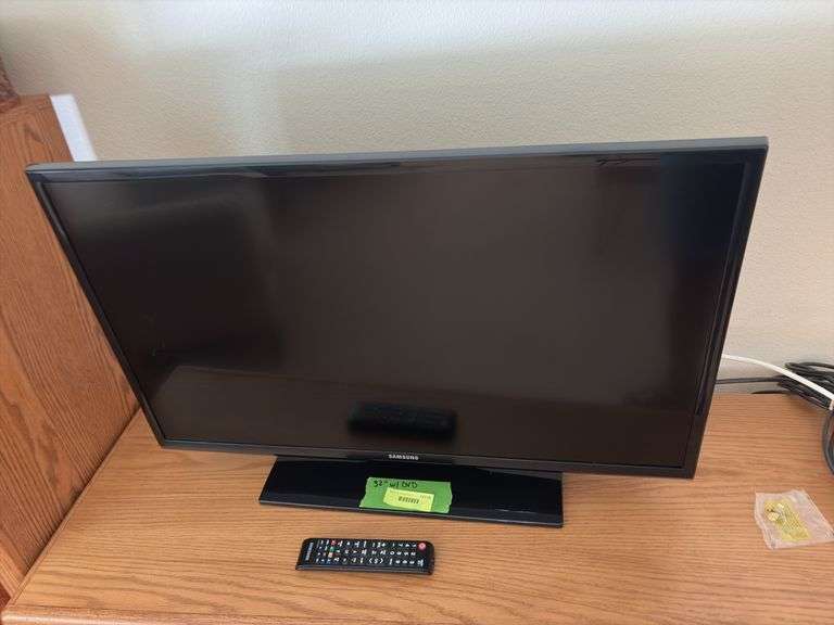 Samsung 32" TV and Magnavox DVD player