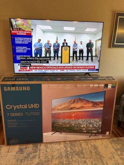 65” Samsung 7 series crystal TU7000 with remote, box included