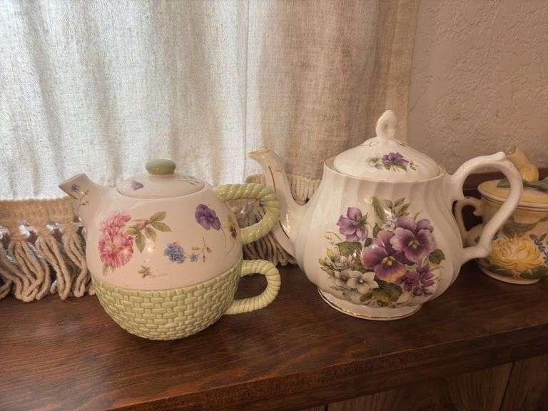Crown Dorset teapot, Hallmark teapot, Red Wing tea pot with matching sugar The handle on the Red Wing teapot has been repaired