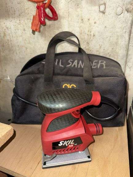 Skil 1/4 sheet sander image