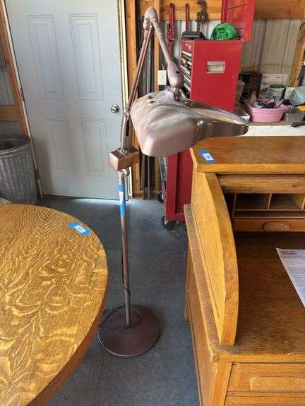 Adjustable magnifying work light image