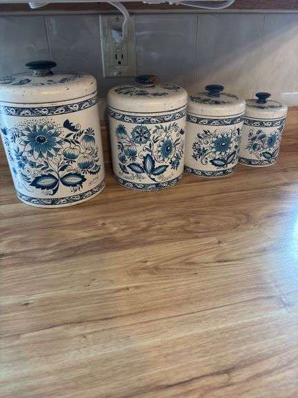 Blue Onion design Metal canister set image