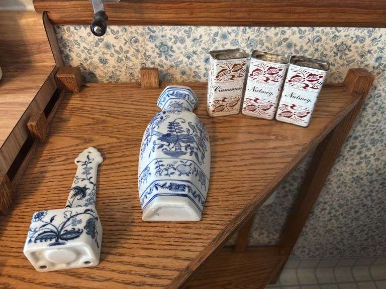 Blue And Red Onion items image