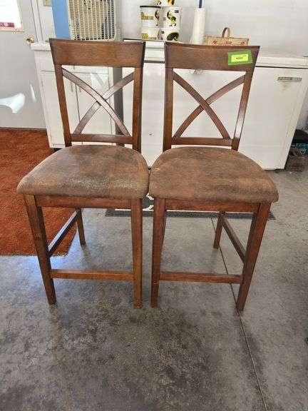 Pair 24" barstools