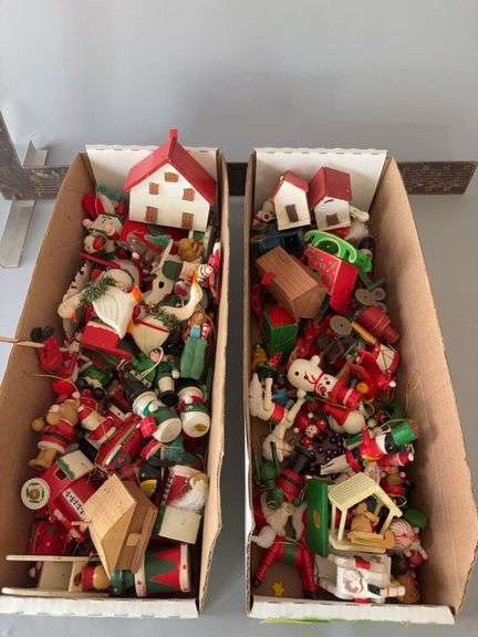 Lots of wooden Christmas figurines, etc image