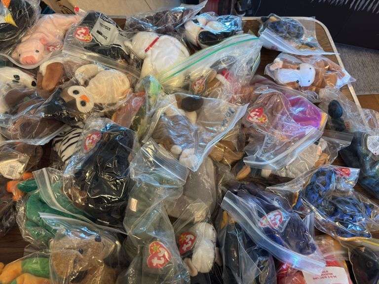 Large collection of Beanie Babies